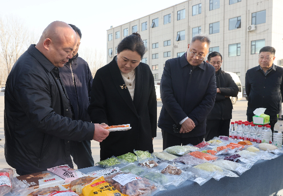 新乡中院调研组到平原示范区调研乡村振兴工作