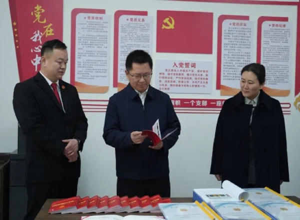 省法院党组书记、院长秦海到新乡调研法院工作